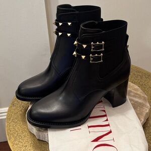 Valentino Garavani Rockstud Black Leather Ankle Boots 36.5/6.5 Block Heel NEW